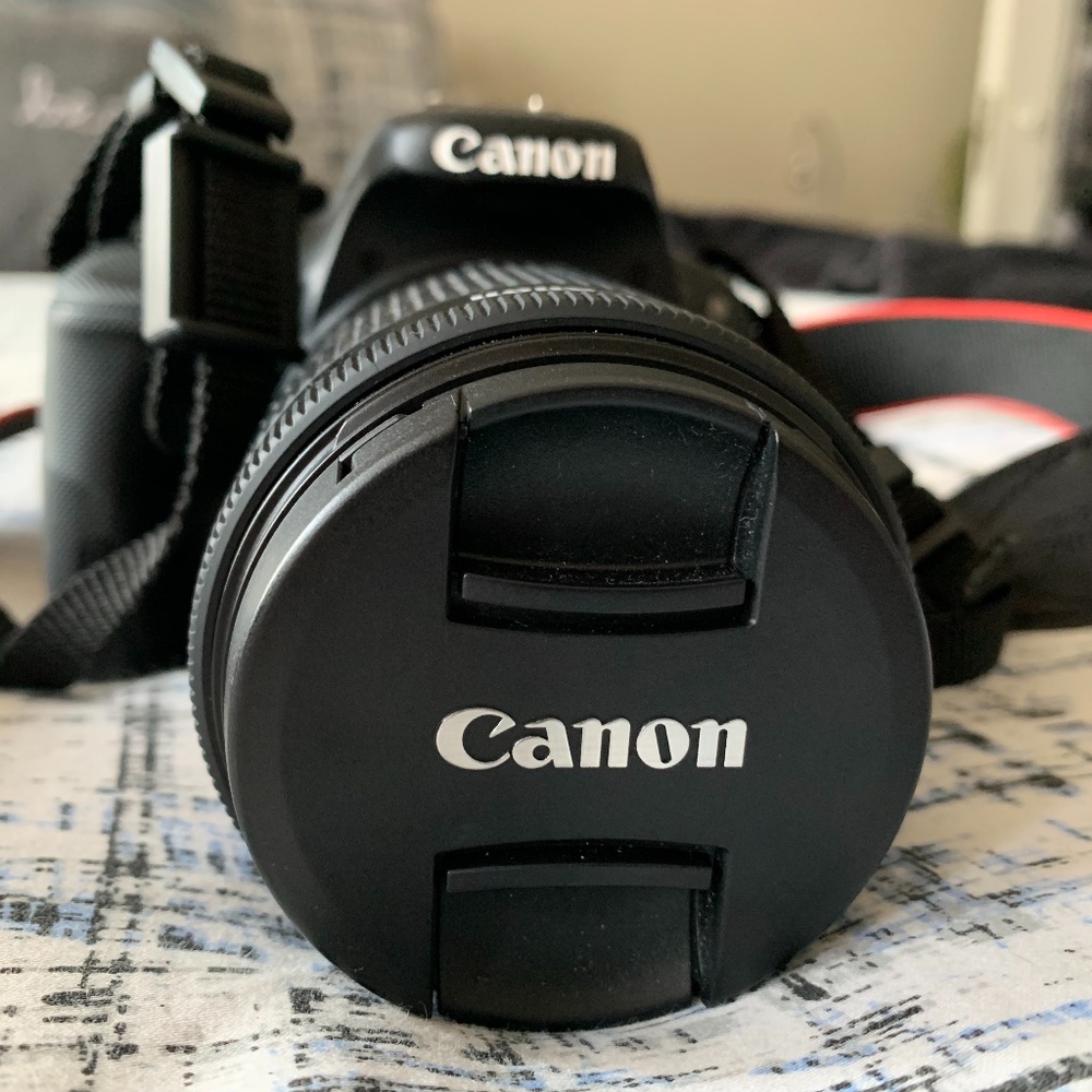 Canon EOS KISS X7 DSLR (touch screen) Bundle
